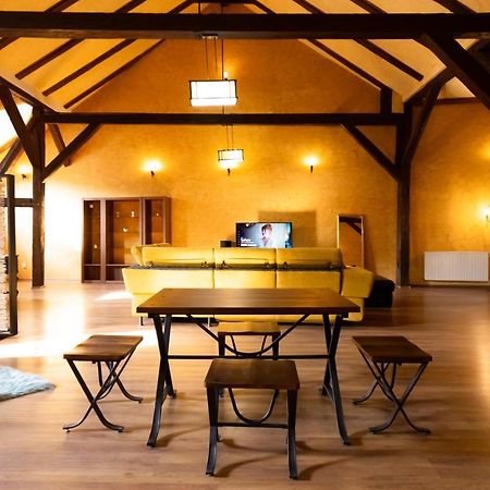 The Attic - Large Open-Space In The Old Town Of Brasov, Minutes Away From The Black Church ภายนอก รูปภาพ